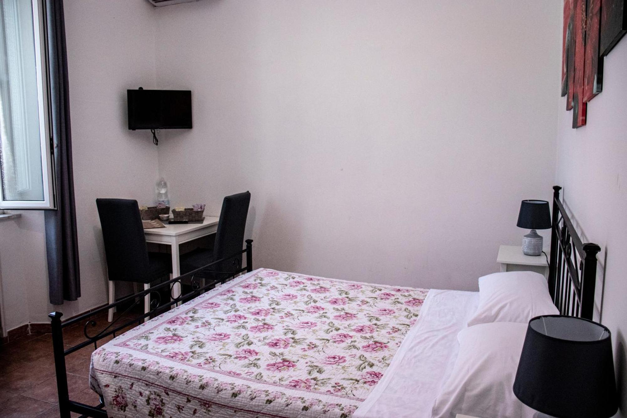 B&B Villa Susanna チビタベッキア エクステリア 写真